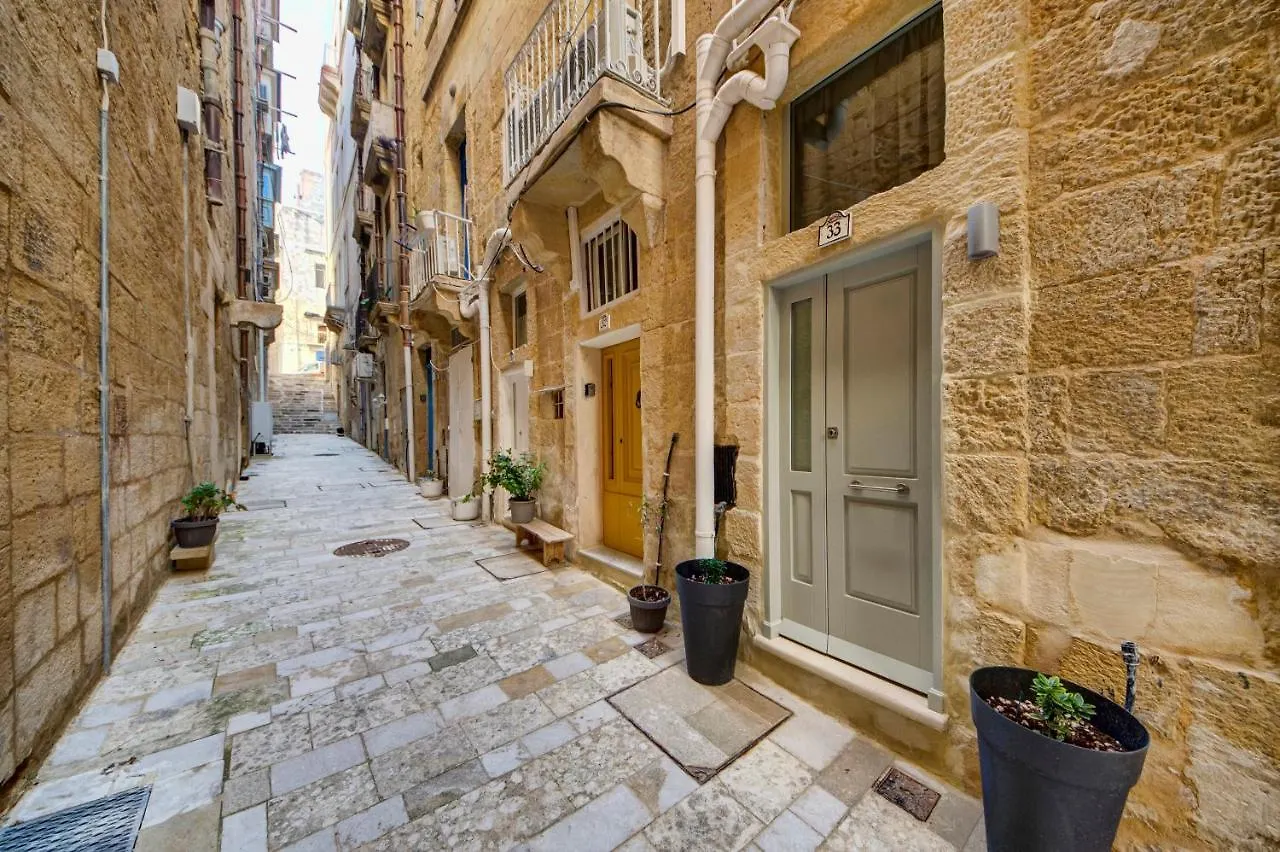 Sally Port 32 Valletta Apartment