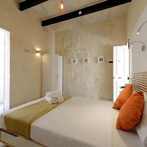 Maison d'hôtes Private With Bathroom In, La Valette